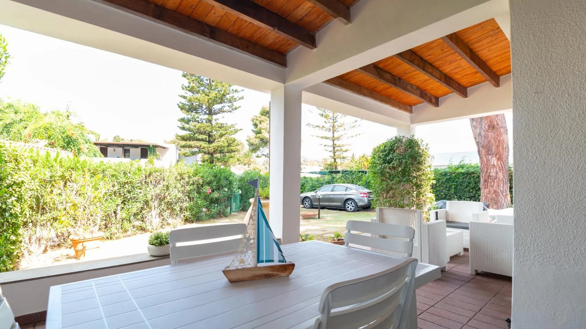 Villa Brezza Di Mare-Geremeas Country Club Maracalagonis 0*,  Italia